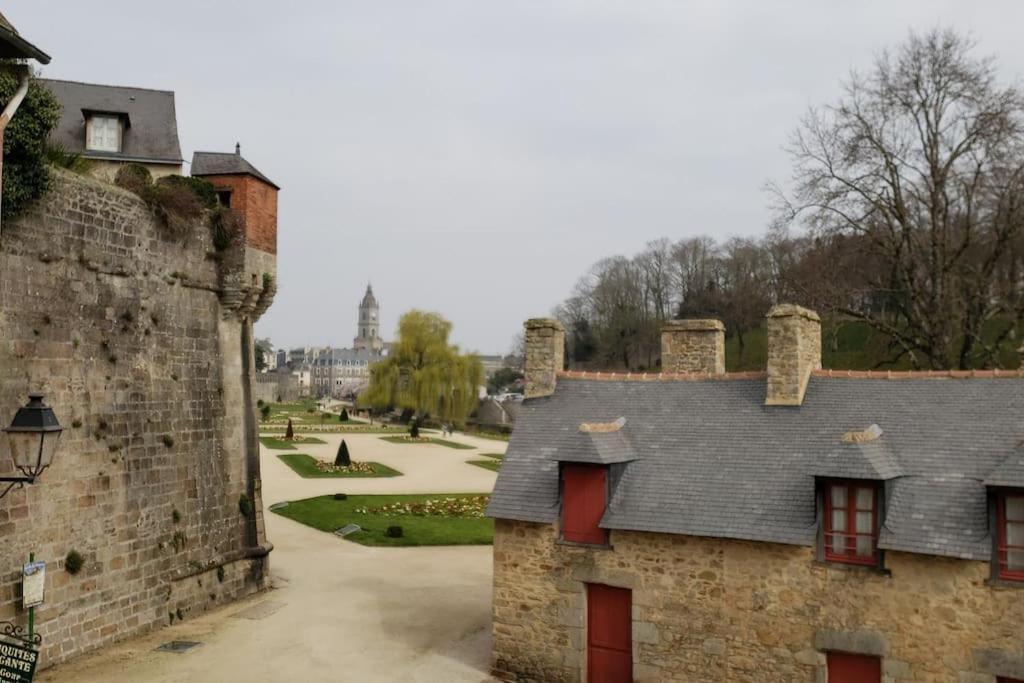 Bienvenue A L'arche De *